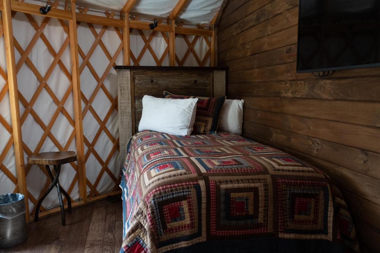 Staynantahala - Smoky Mountain Cabins And Luxury Yurts Aquone Exterior foto