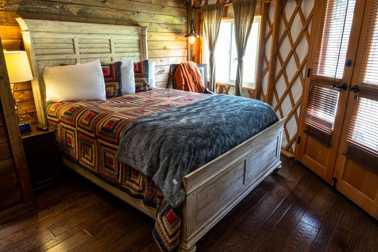 Staynantahala - Smoky Mountain Cabins And Luxury Yurts Aquone Exterior foto